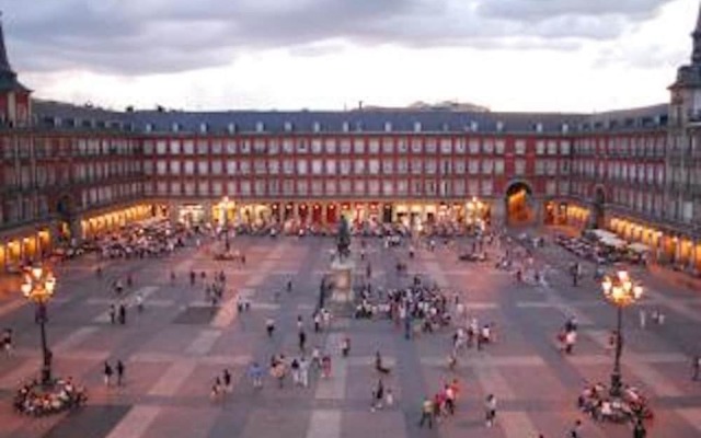 Downtown Apt.-Atocha-Station