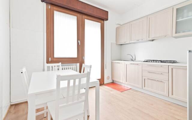 Santa Rita Roomy Apartment