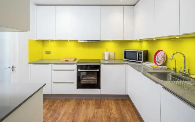 JOIVY 2-bed flat in West London