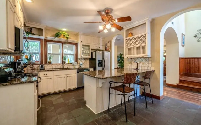 Casa de Mediterranean Home