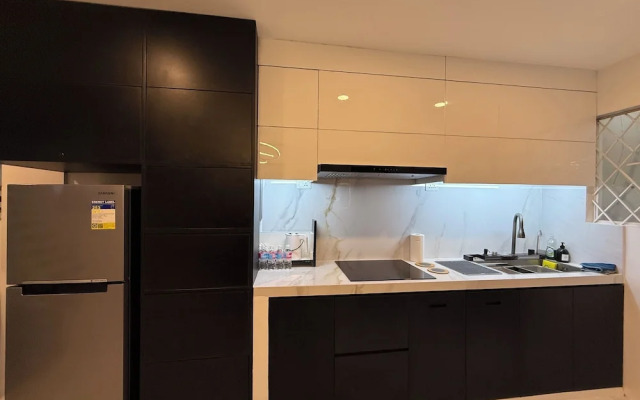 Kandi Suites 2BR with private Jacuzzi