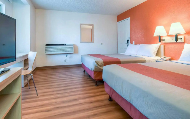 Motel 6 Rowland Heights, CA - Los Angeles - Pomona