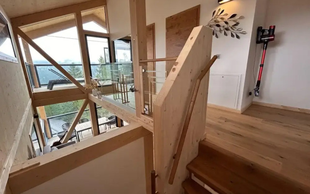 Chalet With Sauna on Balcony