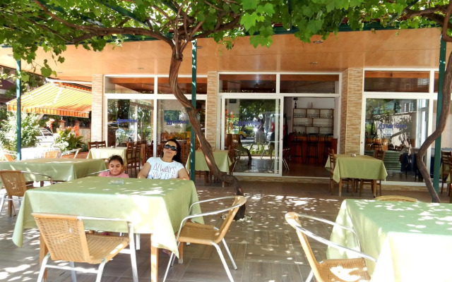 Aysev Hotel