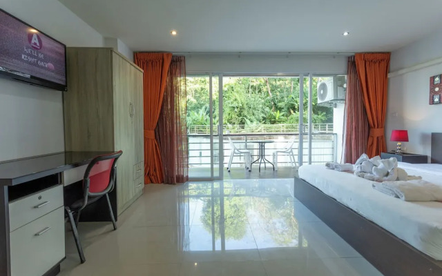 Heart of Patong  Pool Beach Bangla C134