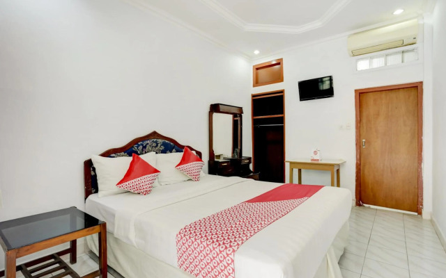Super OYO 3261 Hotel Ratu