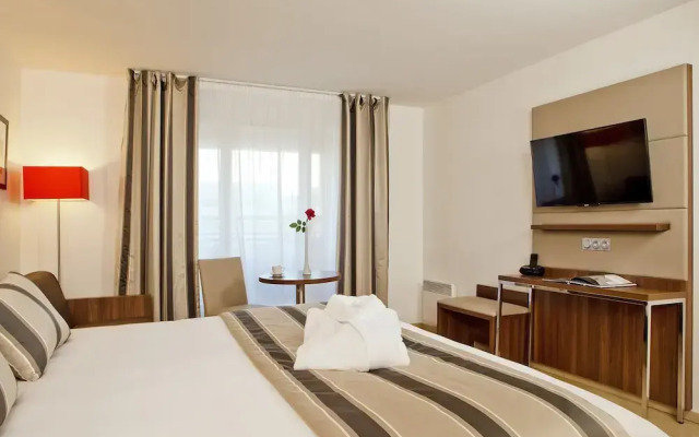 Residhome Appart Hotel Paris-Massy