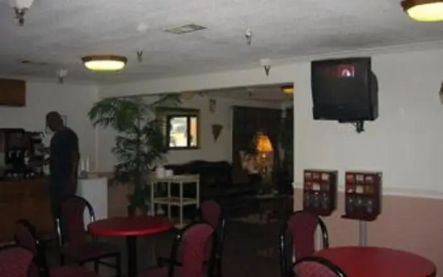 Executive Inn & Suites