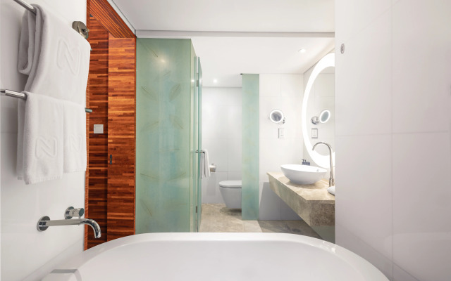 Nina Hotel Tsuen Wan West