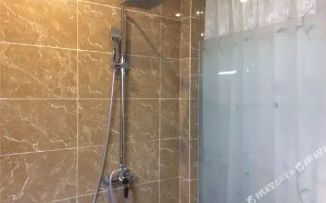 Yijia Business Hotel