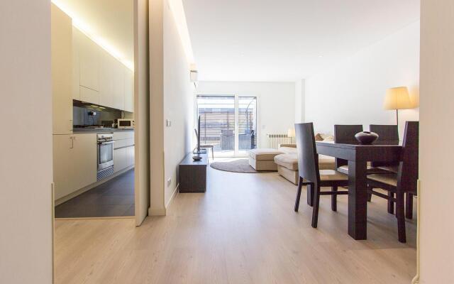Expo River Side by Homing