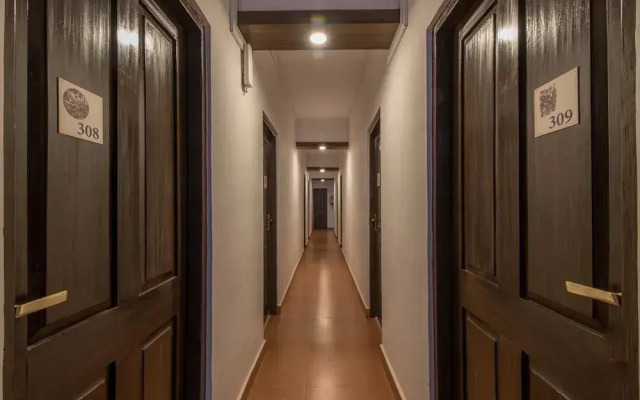 OYO 10241 Hotel Mayfair 2