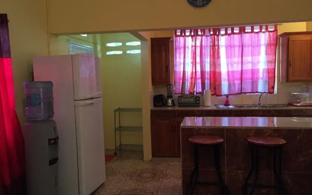 Criss Cross Visitor's Accommodation