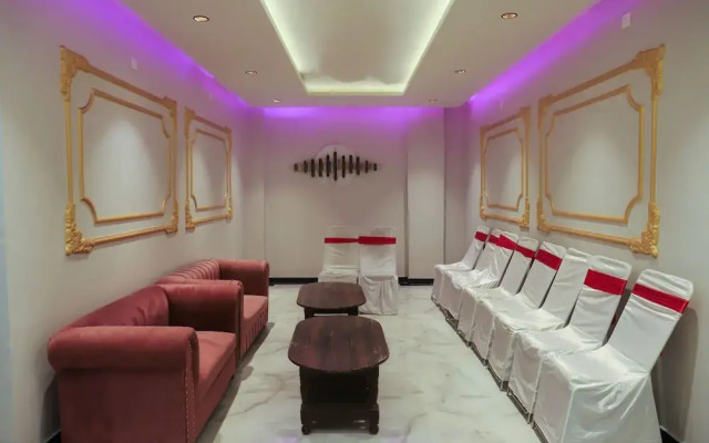 Hotel Gulmohar Plaza By Auroville Ent
