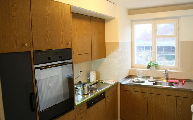 Easy Living Apartments