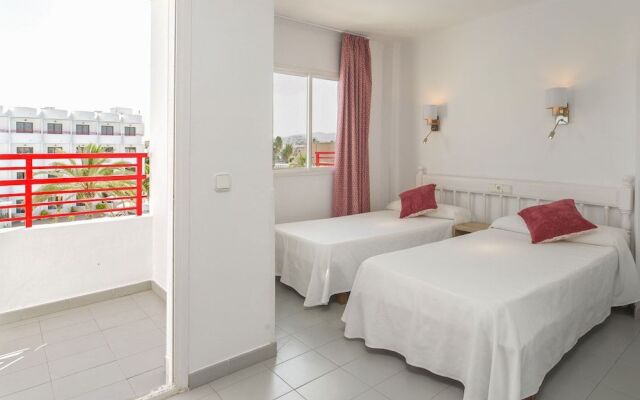 Coral Star Apartments