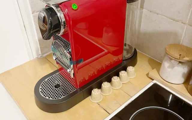 Sympathy Studio for 2 Near the Sacre Coeur