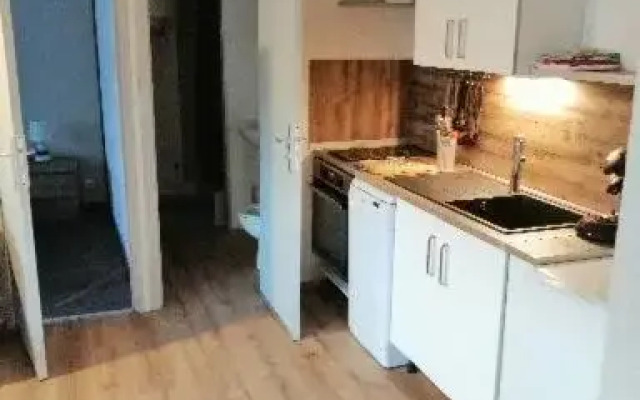 Joyeuse, superbe appartement d'environs 30m2.