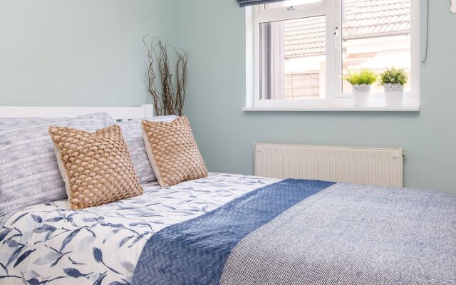 Designer Seaside Escape King Beds Scenic View