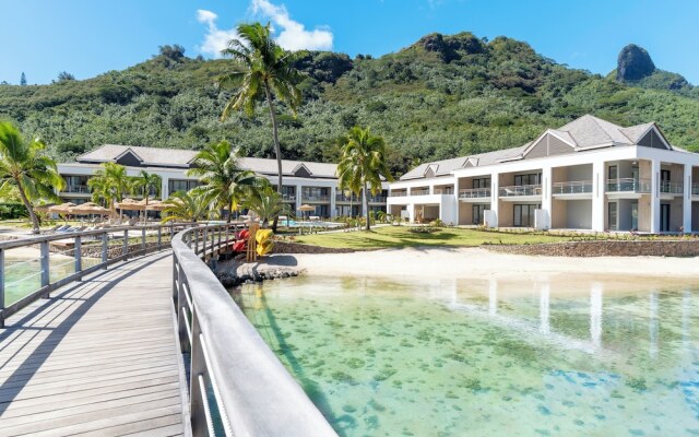 Cook's Bay Hotel and Suites