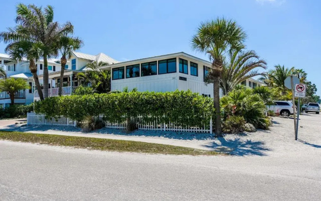 Bayside Bungalows by AMI Locals