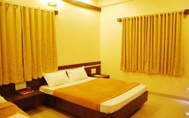 Hotel Lee Grand
