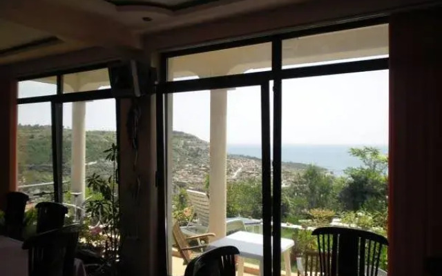 Guest Rooms Sea View
