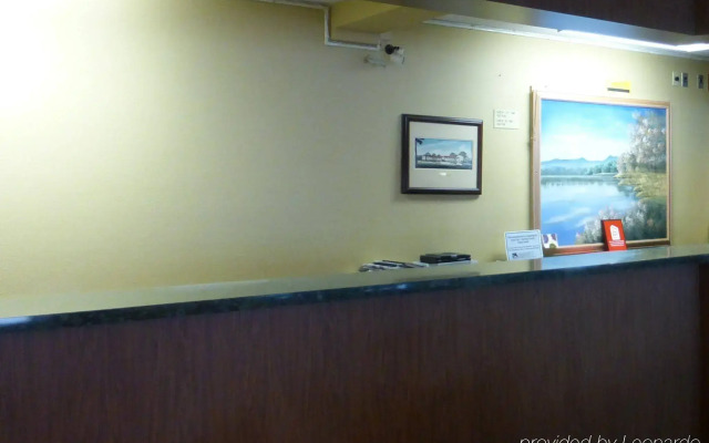 Norwood Inn and Suites - Roseville
