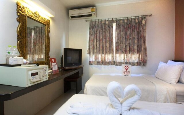 NIDA Rooms Talat Yot Night Market