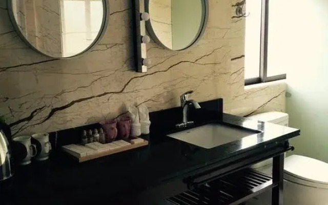 Haikou Yuezhuang Hotspring Hotel