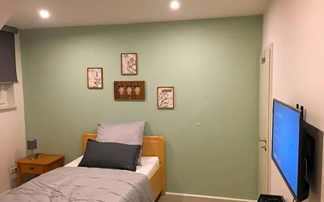 Gäste Und Messezimmer Adelheidsdorf