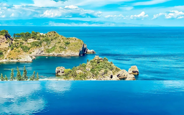 Isola Bella Infinity Suites