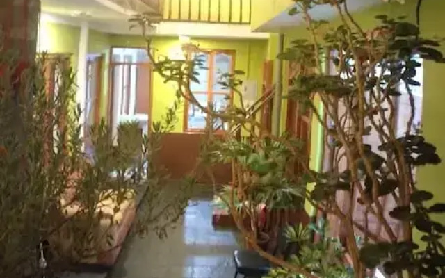 Zarate's Hostel