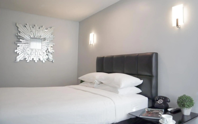 Park Plaza Lodge Hotel