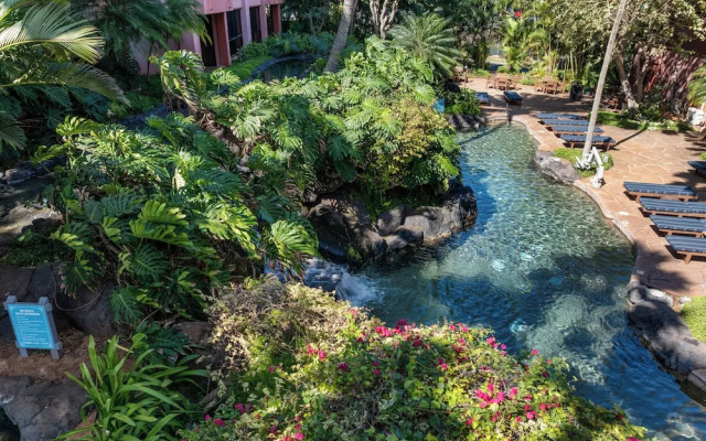 Petite Retreat at Kahana Falls