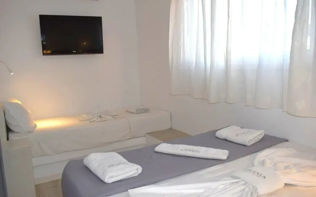 Tinos Heritage Plateia