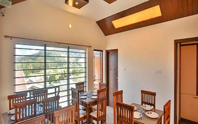 Fabhotel Srj's Thaneesh Southwick