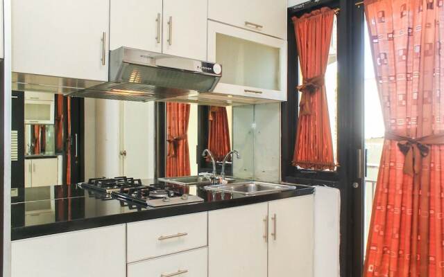 Homey and Strategic Studio Apartment at Metropark Condominium Jababeka