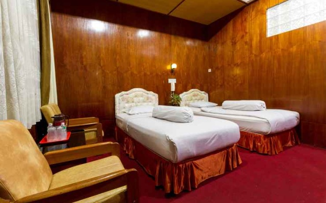 Hotel Bagindo – Guest Rooms – Bukittinggi