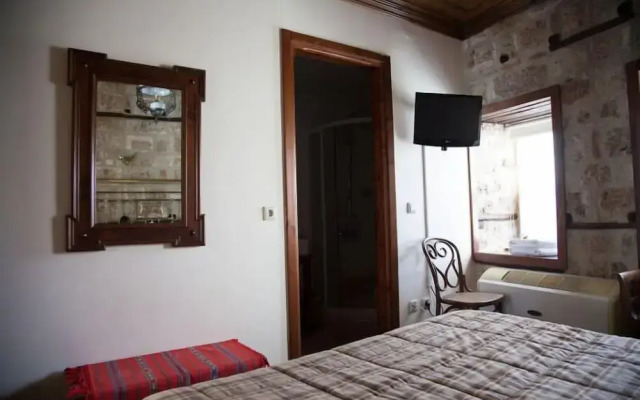 Hagiati Traditional Hotel