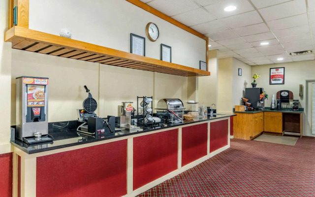 Econo Lodge - Perry National Fair Ground Area