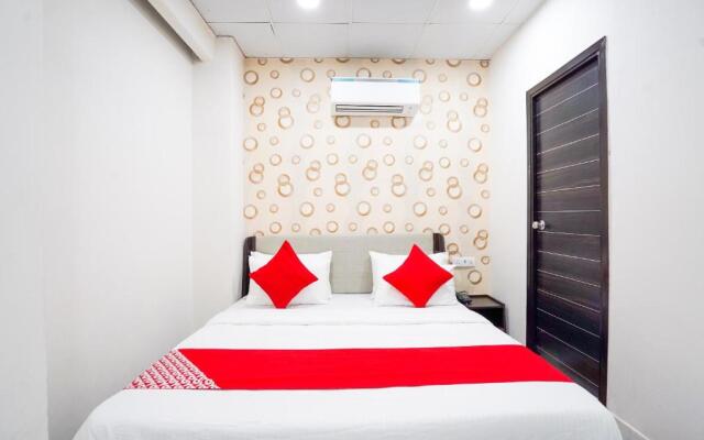 OYO 77914 Hotel Mannat