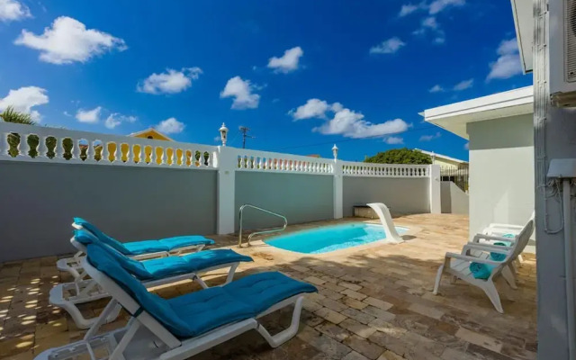 3BR Home w Pool in Downtown 5min Walk 2 Beach