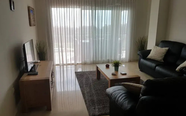Sunny, Quiet And Spacious Apartment Nearby The Sea