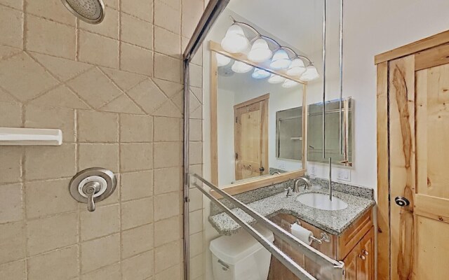 Sb206 2 Bedroom Condo