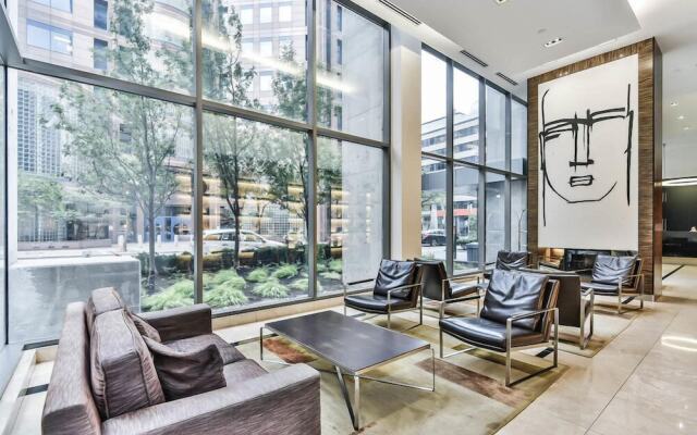 Stylish Suite in Downtown Toronto