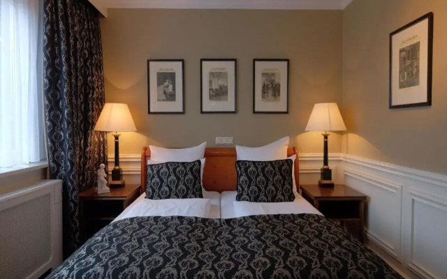 Apollofirst Boutique Hotel