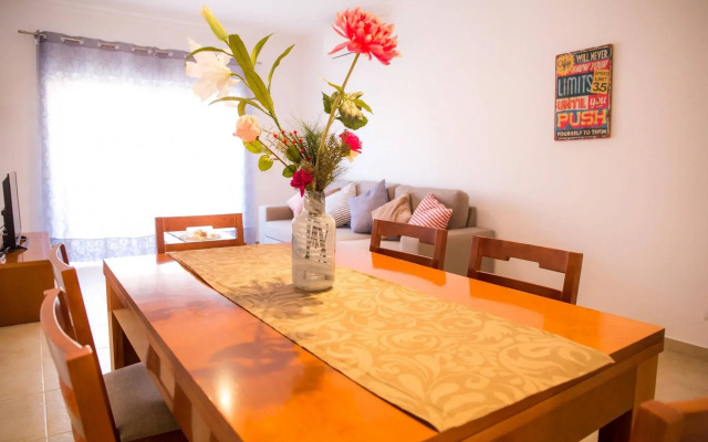 A04 - Large Modern 1 bed Apartment with pool by DreamAlgarve