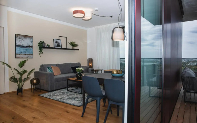 Amazing view over Vienna and infinity pool