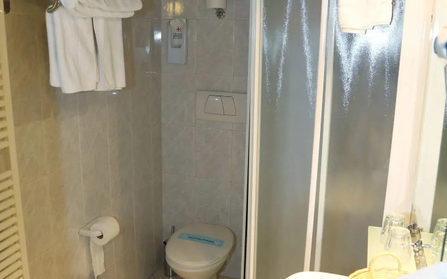 Hotel Mantegna Stazione , Mantegna Hotels